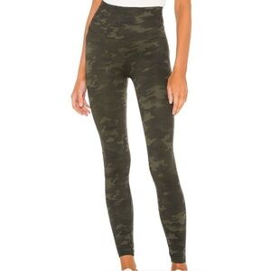 Green Spanx camo leggings